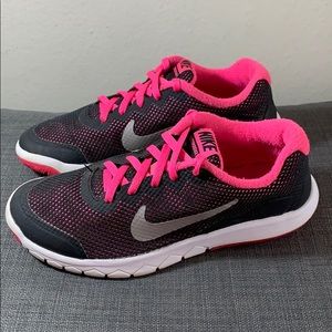 NIKE Flex Experience RN4, Black/Pink, Girls Sz 3.5